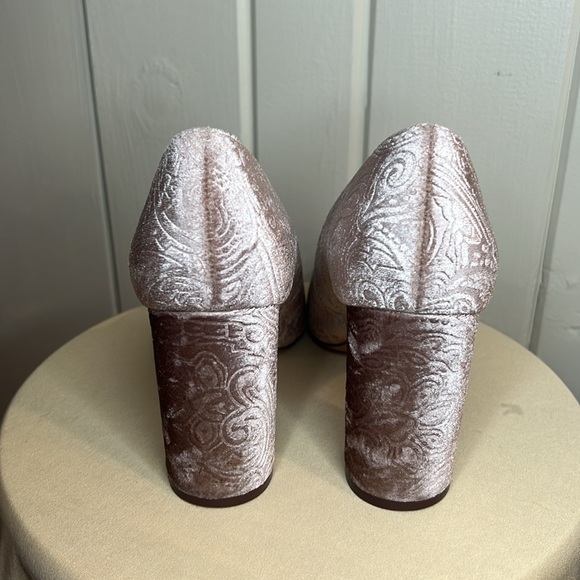 Nine West Jacquard Velvet Heels - Picture 4 of 10